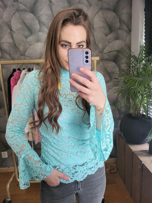 Kanten top turquoise.
