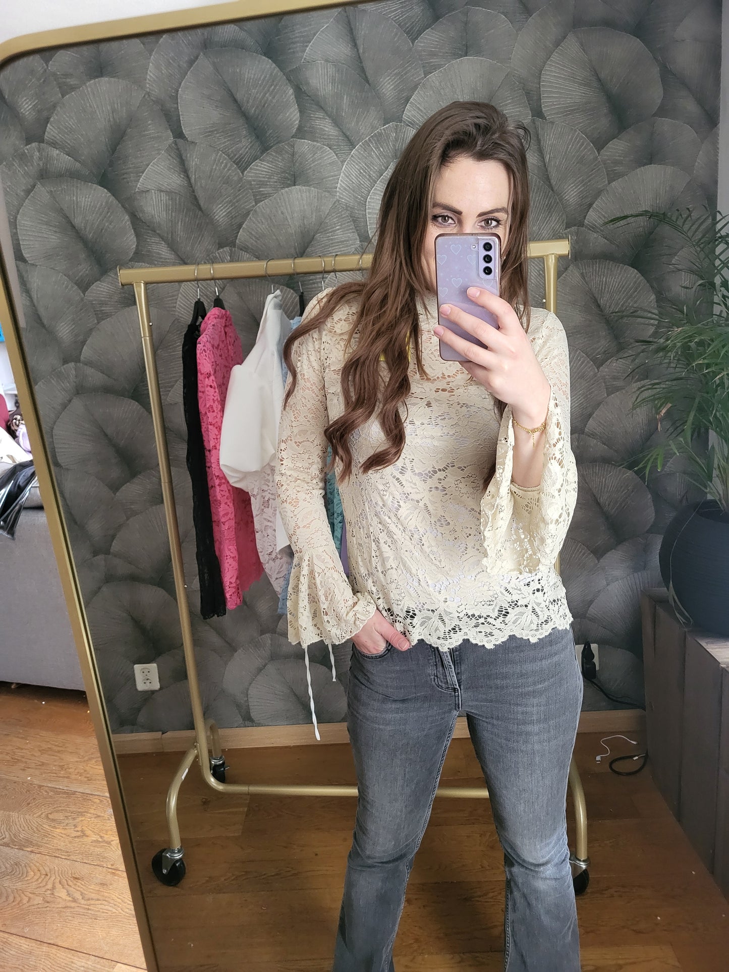 Kanten top beige kleur