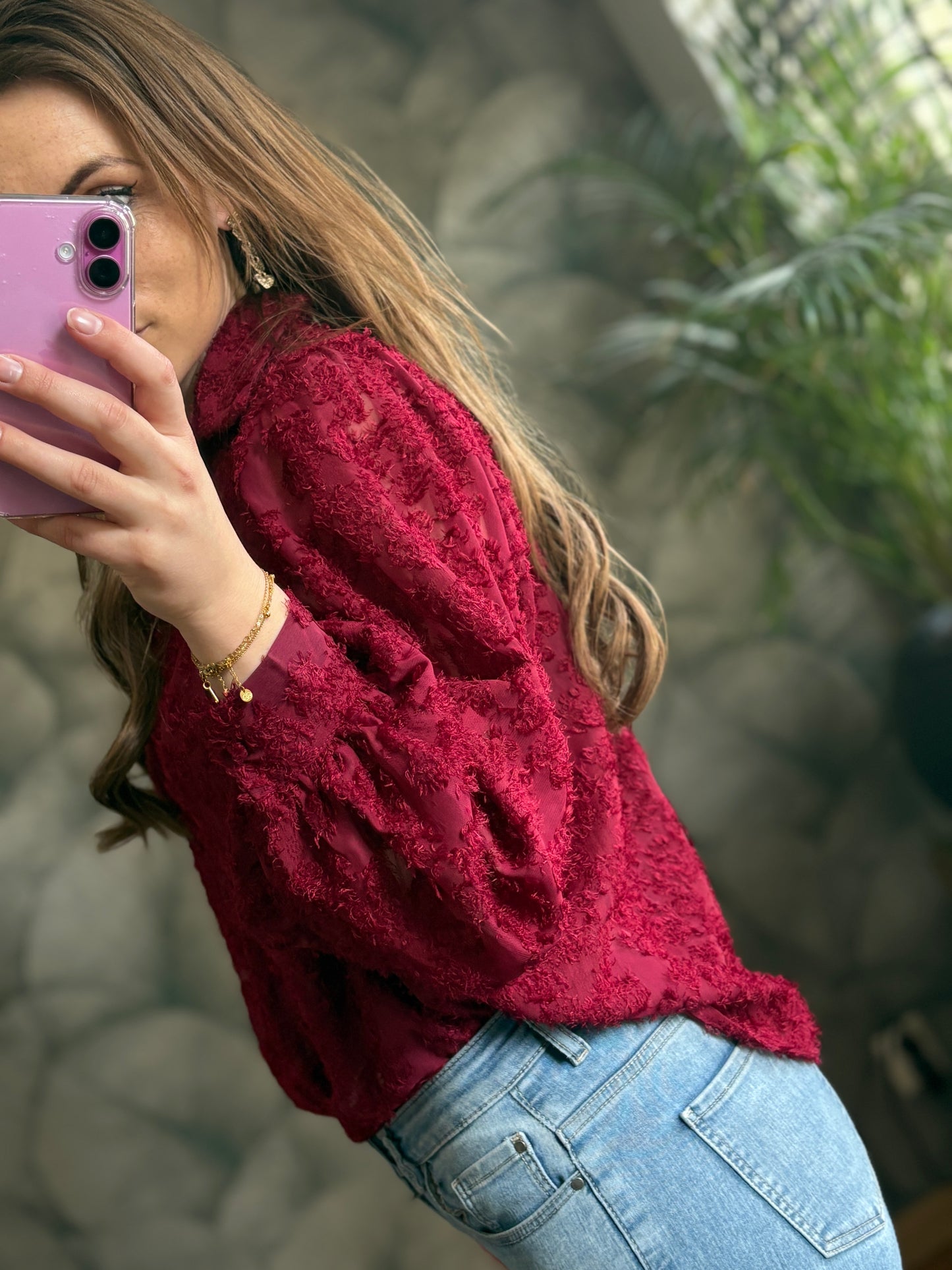 Blouse bordeaux.