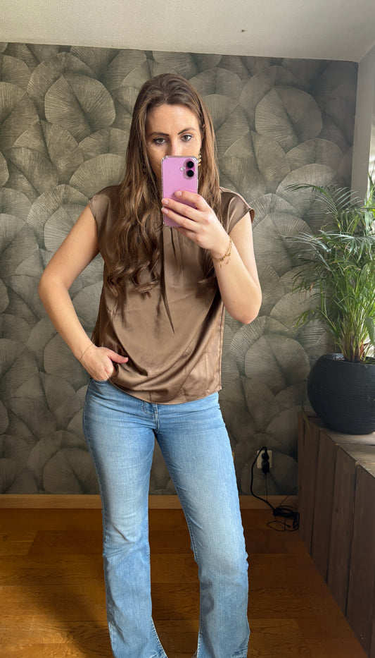 Satin shirt coffee.