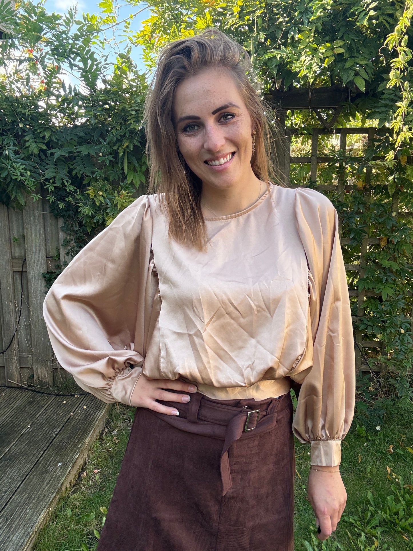 Blouse champagne.
