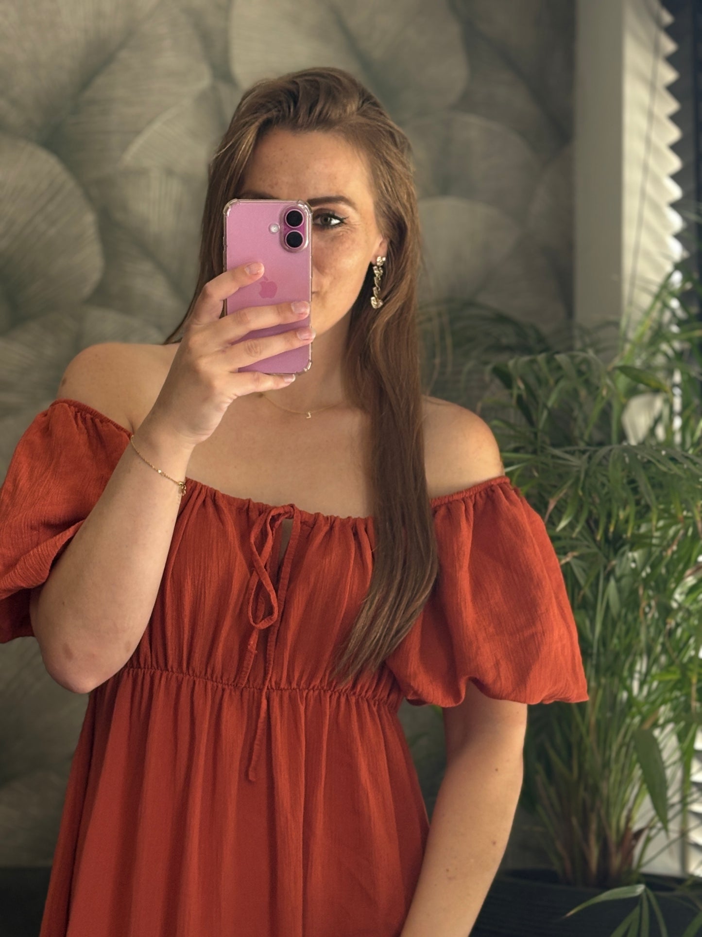 Off-shoulder jurk