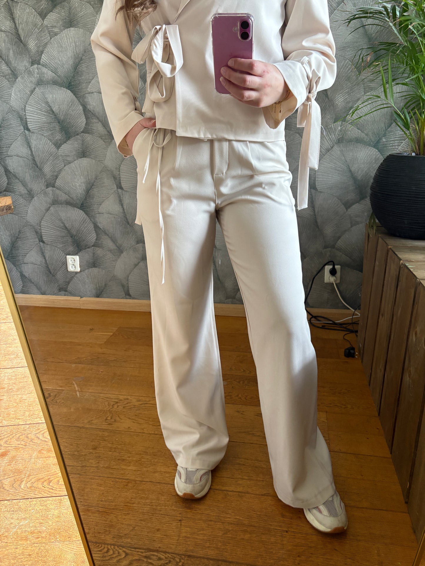 Broek creme.