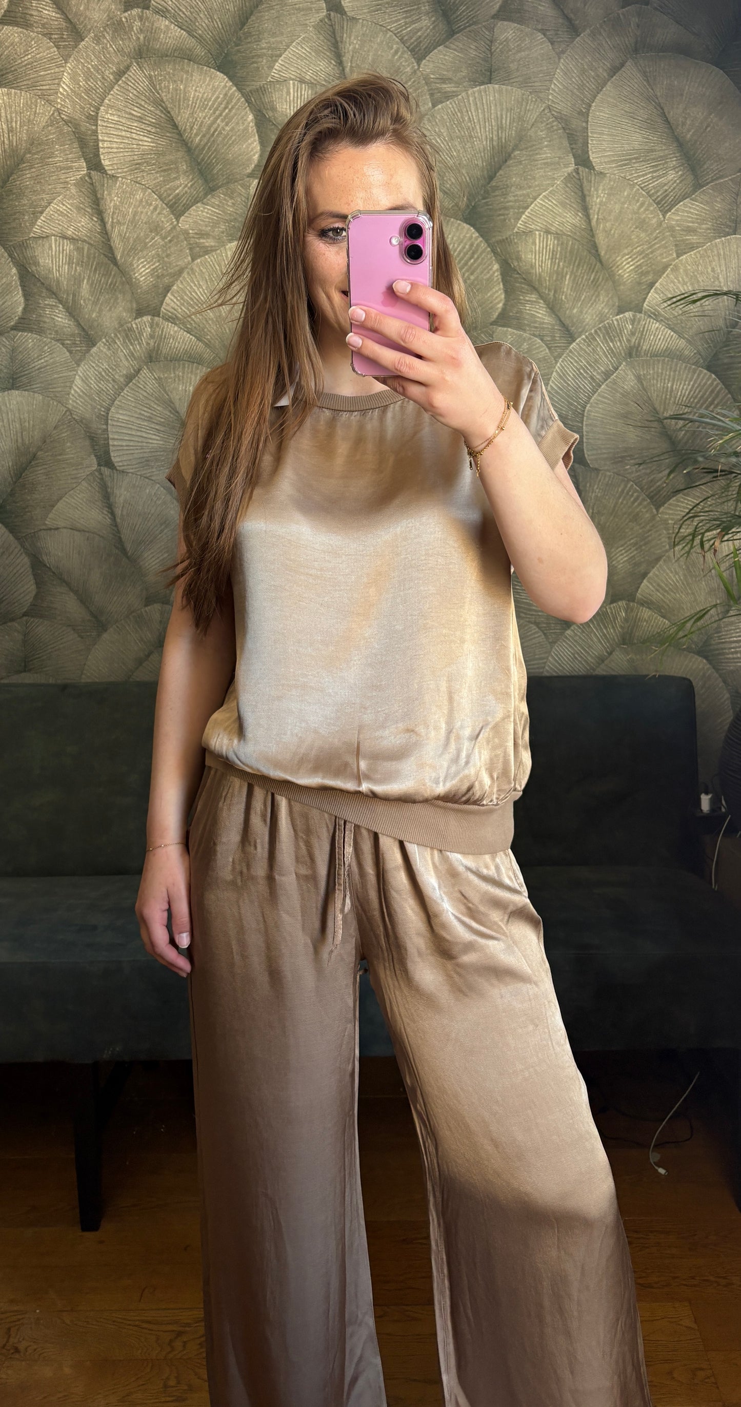 SIlky shirt bronze.