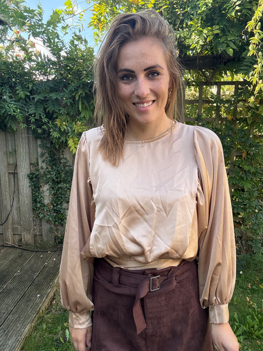 Blouse champagne.